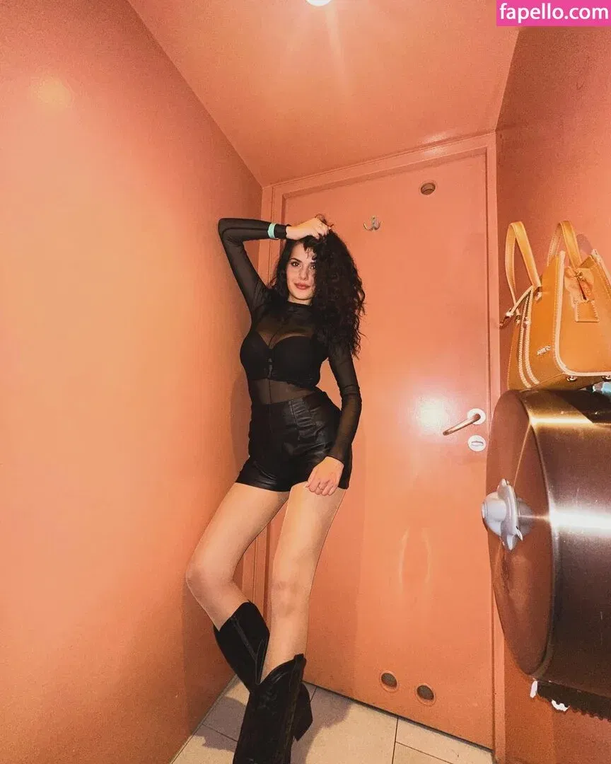 Jana Esser Onlyfans Photo Gallery 