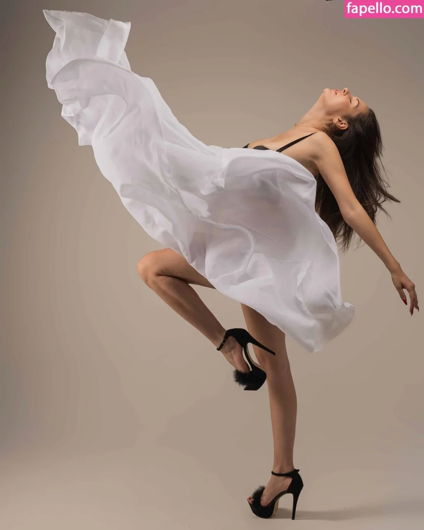 Jana Esser Onlyfans Photo Gallery 