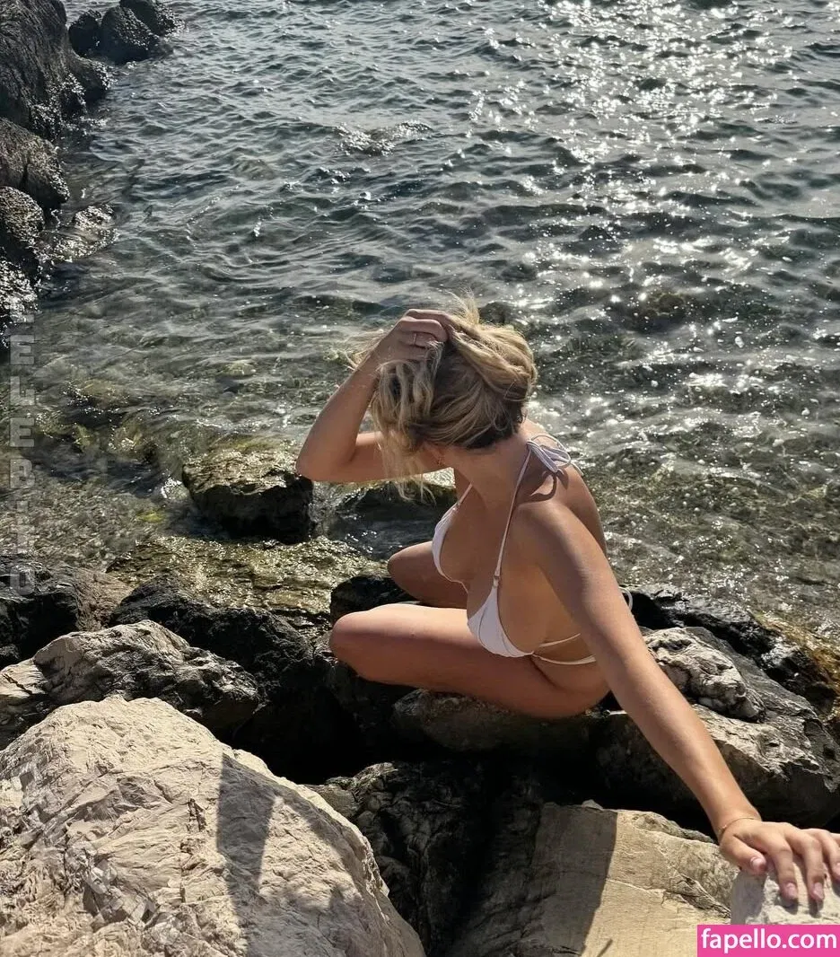 Jana Esser Onlyfans Photo Gallery 