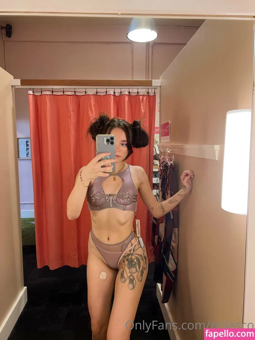 peachykaix Onlyfans Photo Gallery 