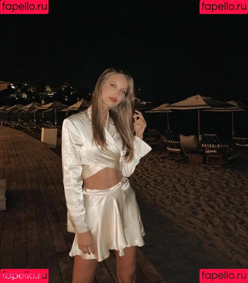 Anca Bellu Onlyfans Photo Gallery 