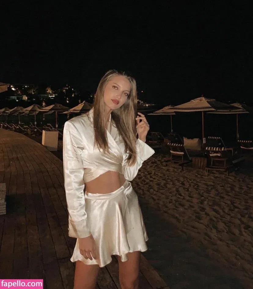 Anca Bellu Onlyfans Photo Gallery 