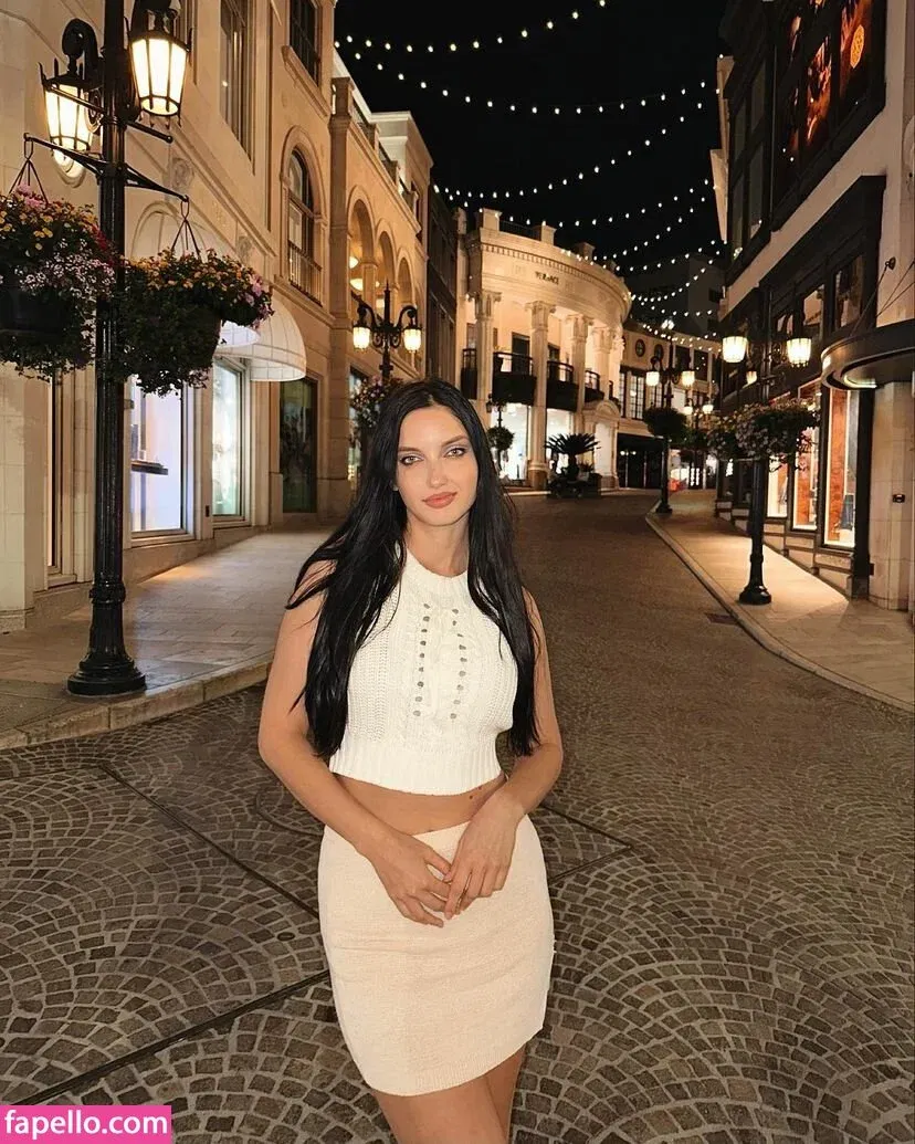 Anca Bellu Onlyfans Photo Gallery 