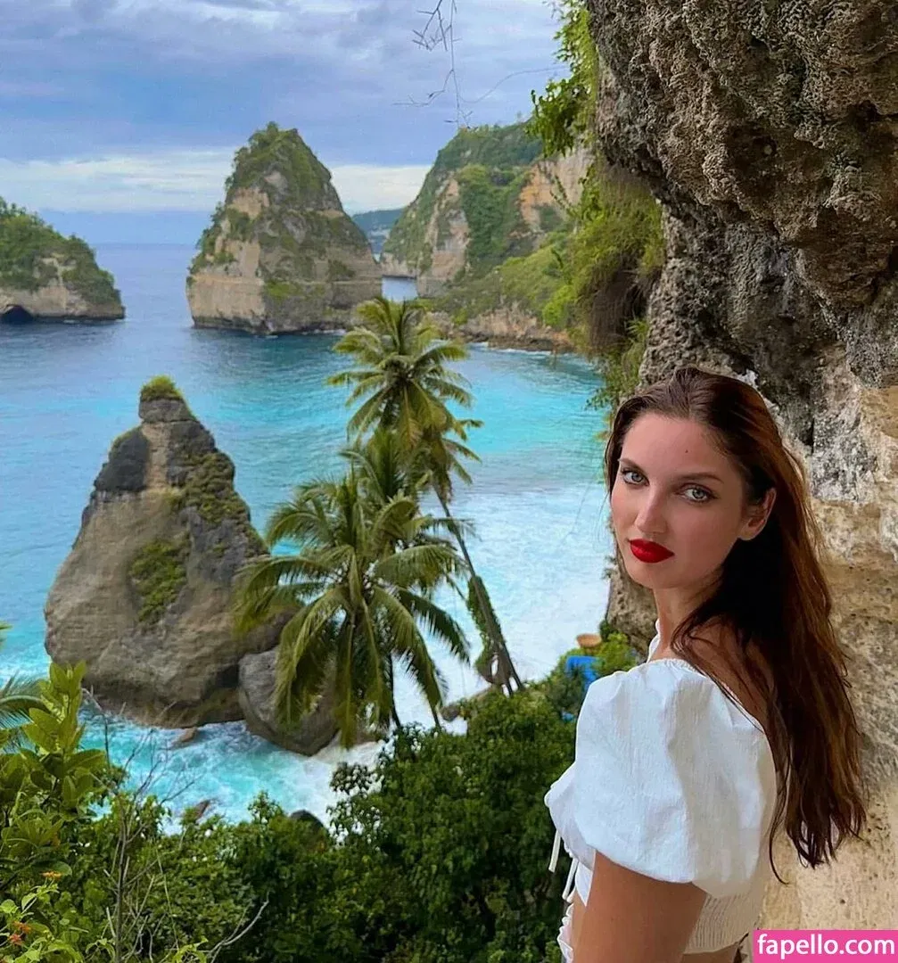 Anca Bellu Onlyfans Photo Gallery 