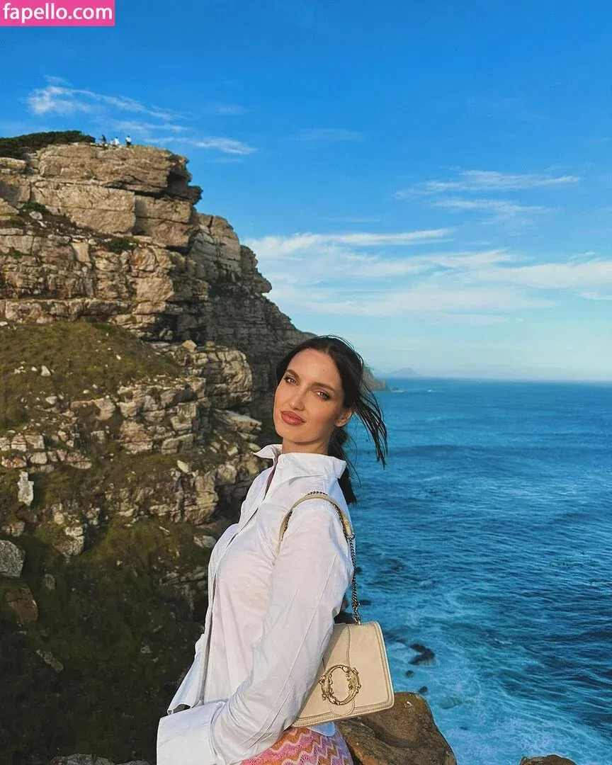 Anca Bellu Onlyfans Photo Gallery 