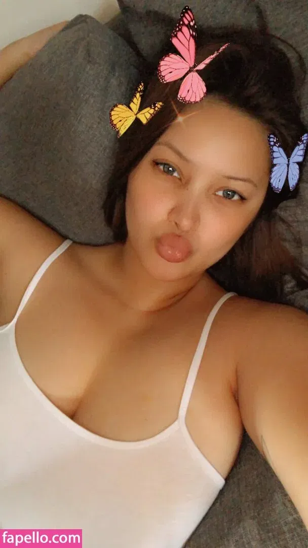 Mitzina Larino Onlyfans Photo Gallery 