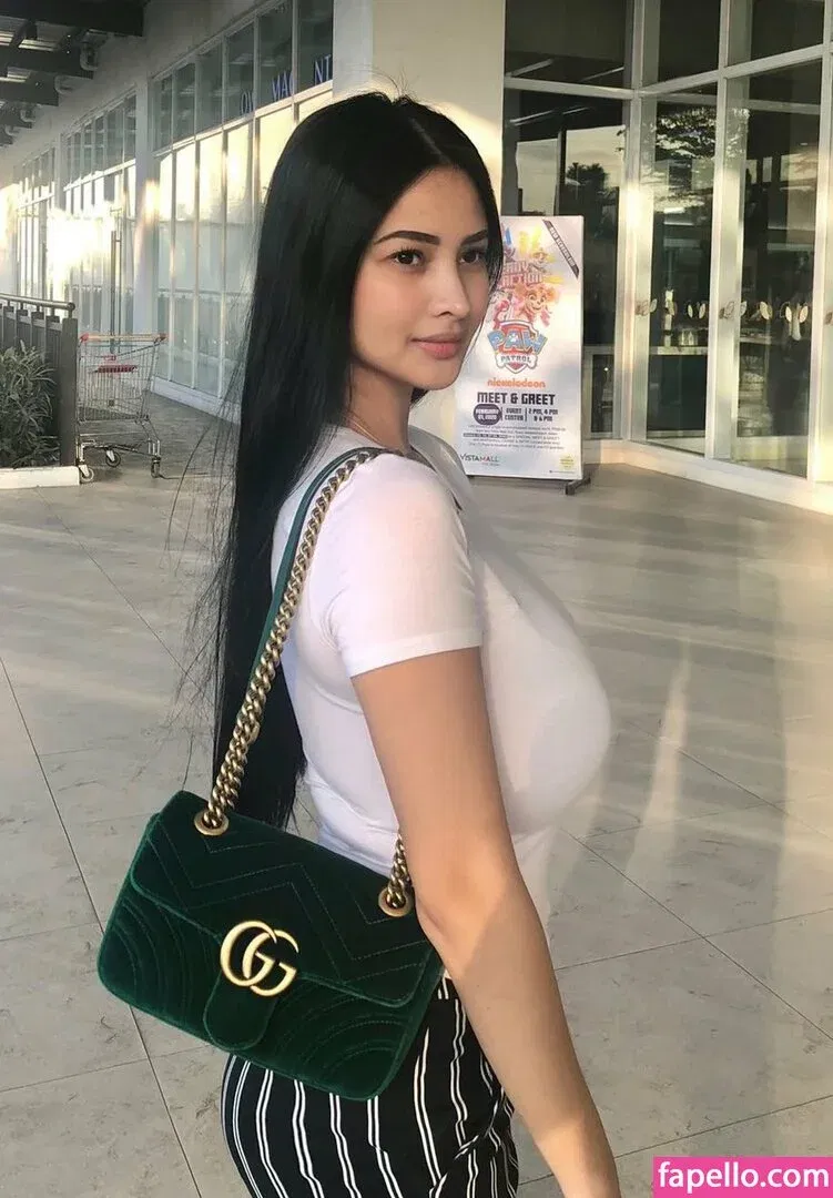 Mitzina Larino Onlyfans Photo Gallery 