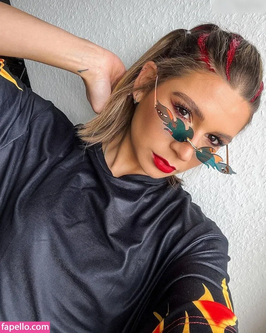 Jana Wosnitza Onlyfans Photo Gallery 