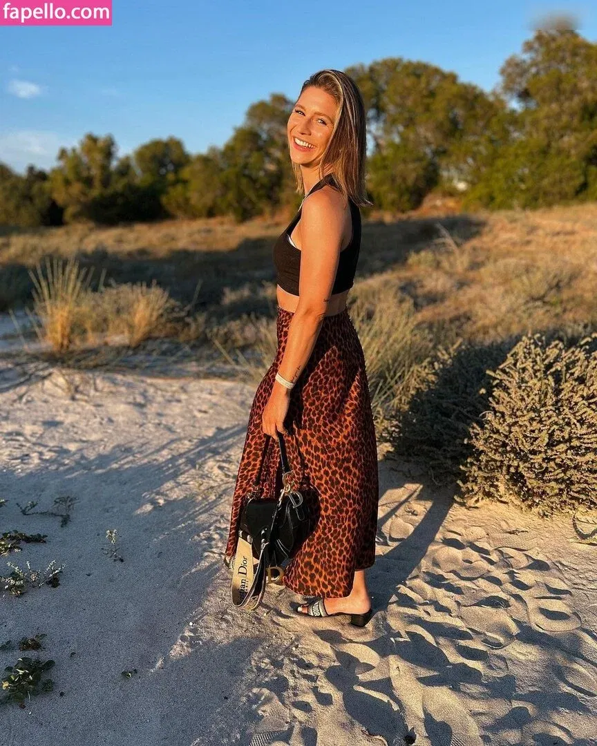 Jana Wosnitza Onlyfans Photo Gallery 