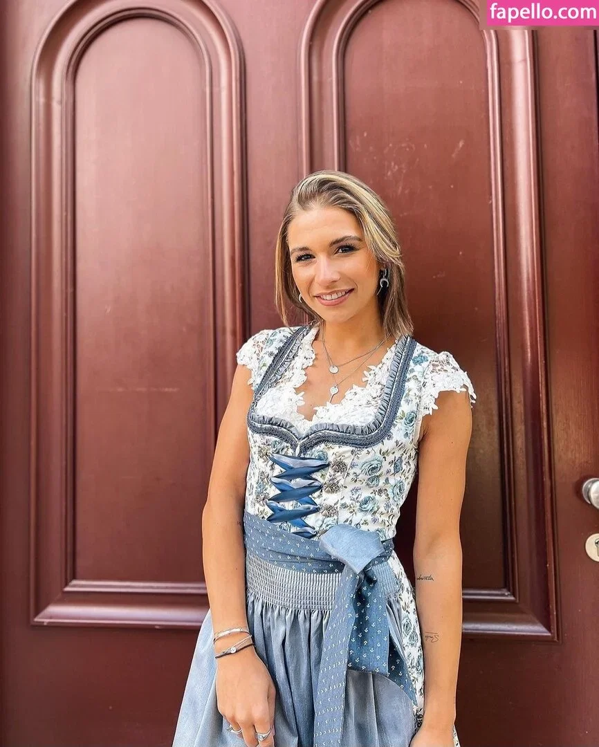 Jana Wosnitza Onlyfans Photo Gallery 