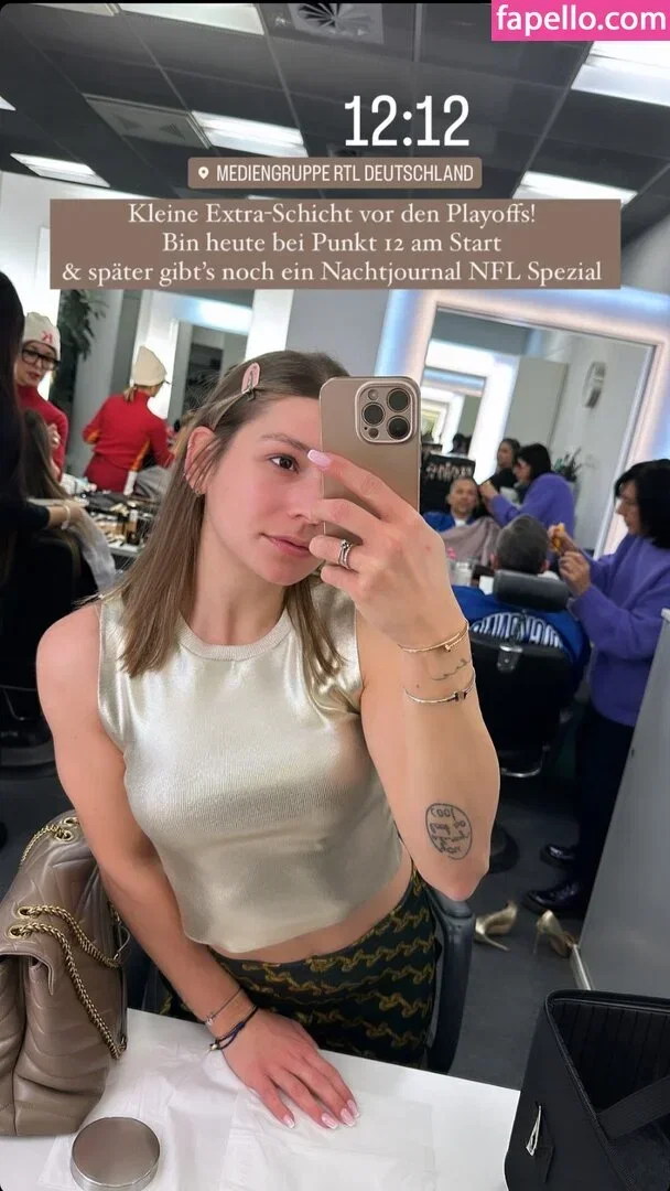 Jana Wosnitza Onlyfans Photo Gallery 