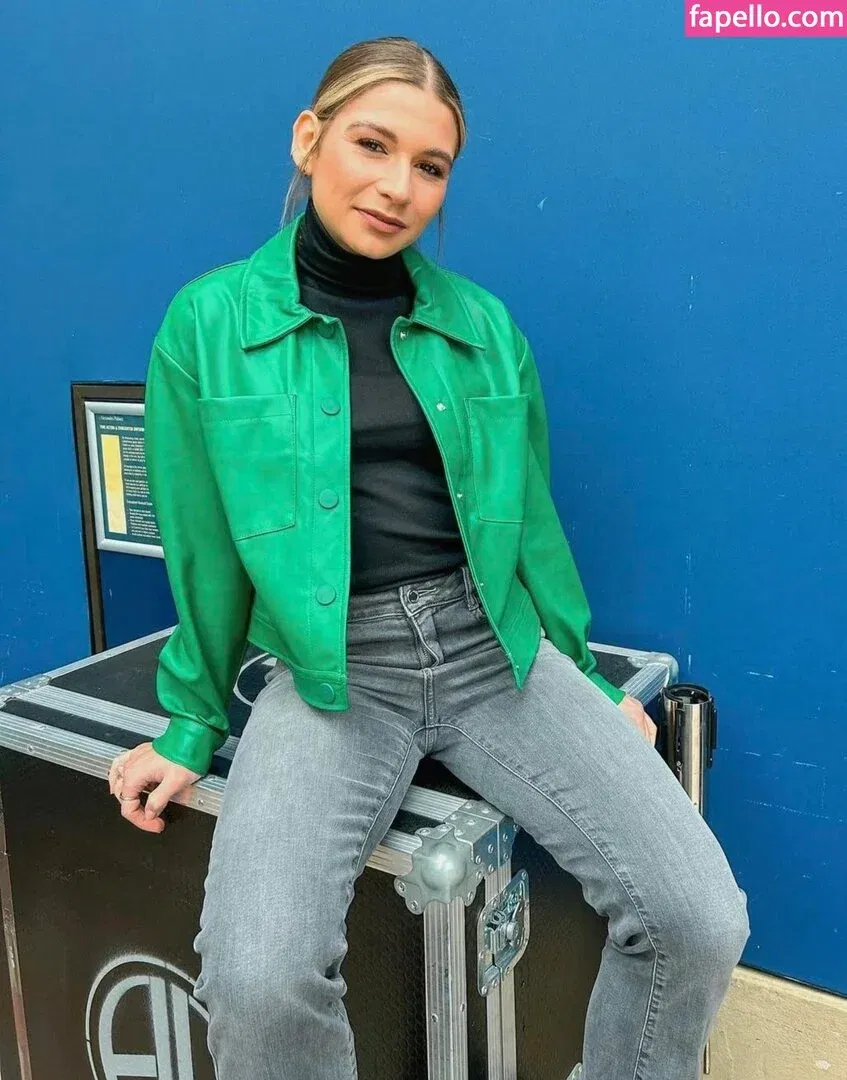 Jana Wosnitza Onlyfans Photo Gallery 