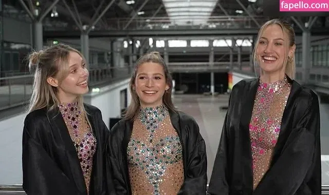 Jana Wosnitza Onlyfans Photo Gallery 