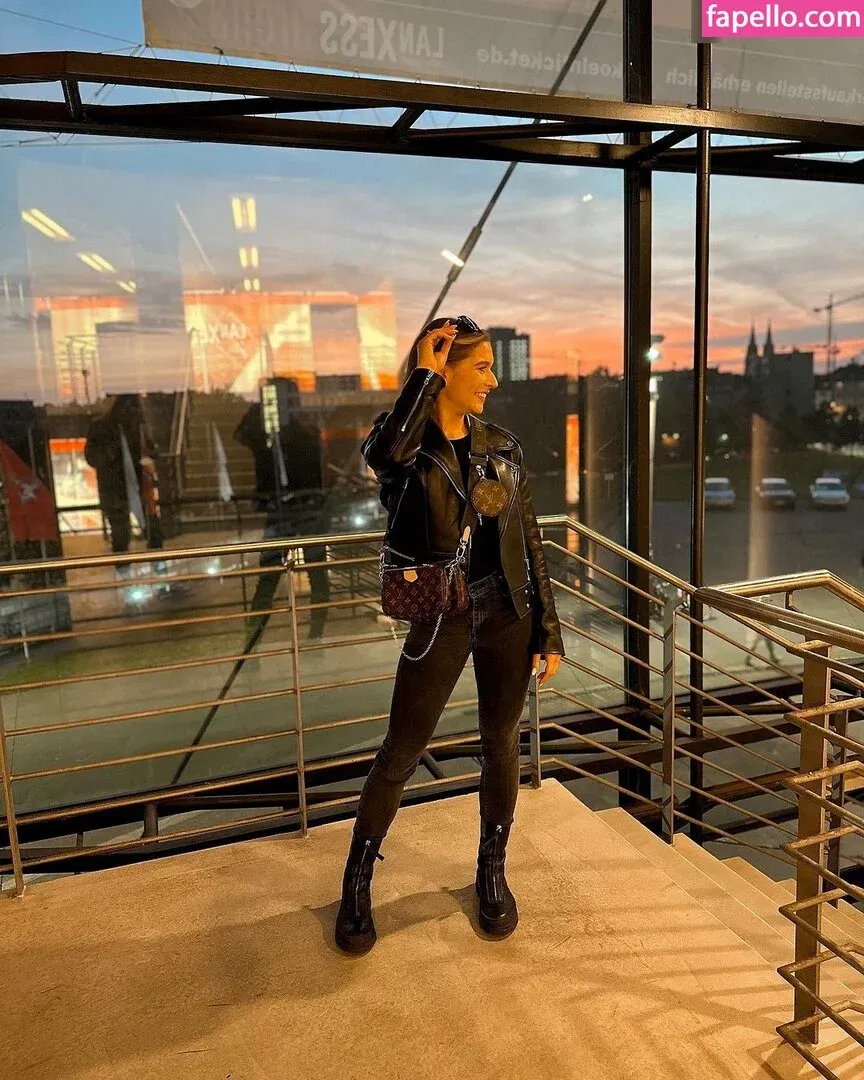 Jana Wosnitza Onlyfans Photo Gallery 