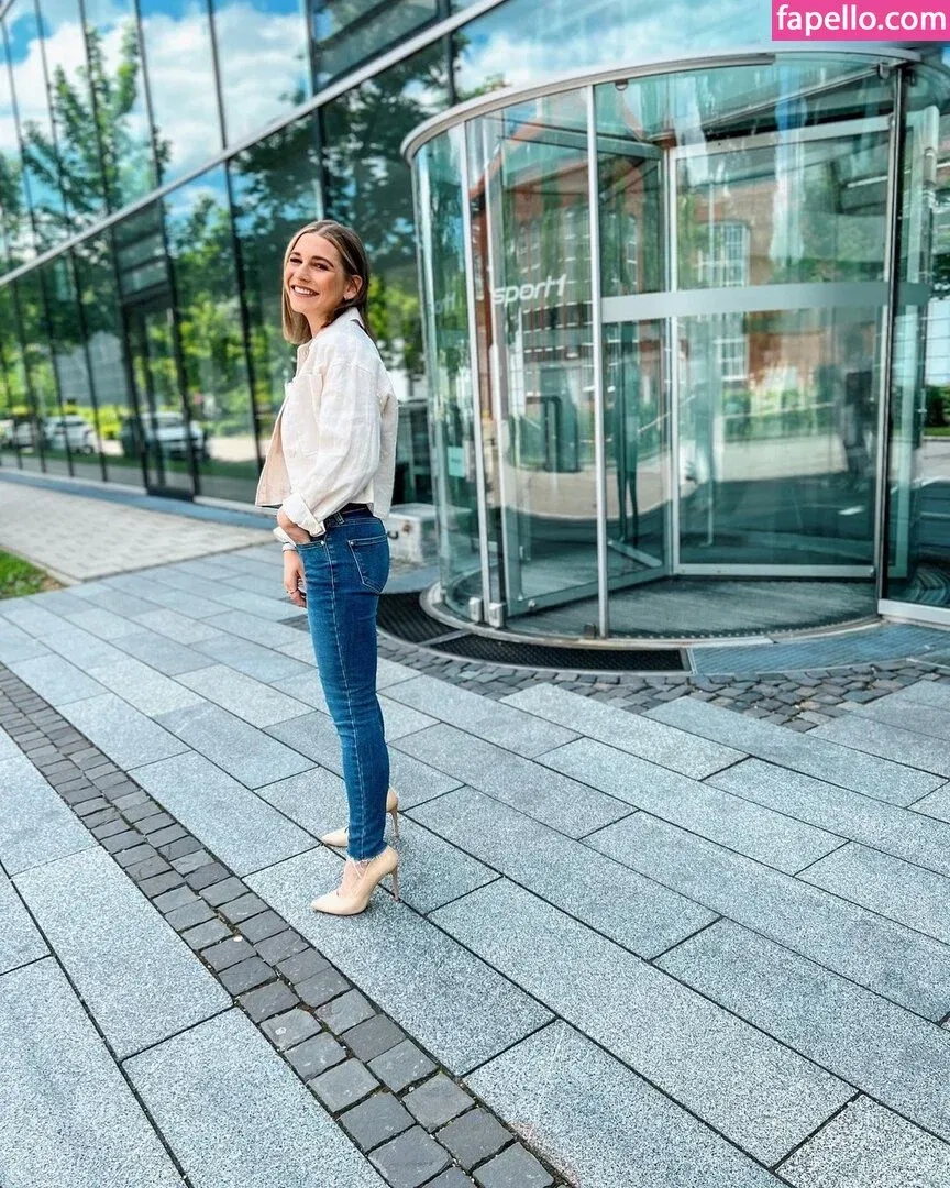 Jana Wosnitza Onlyfans Photo Gallery 