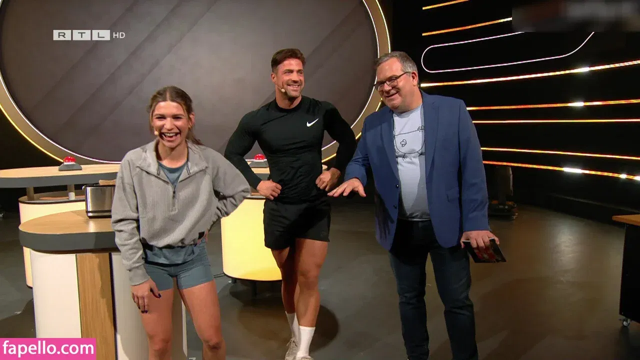 Jana Wosnitza Onlyfans Photo Gallery 