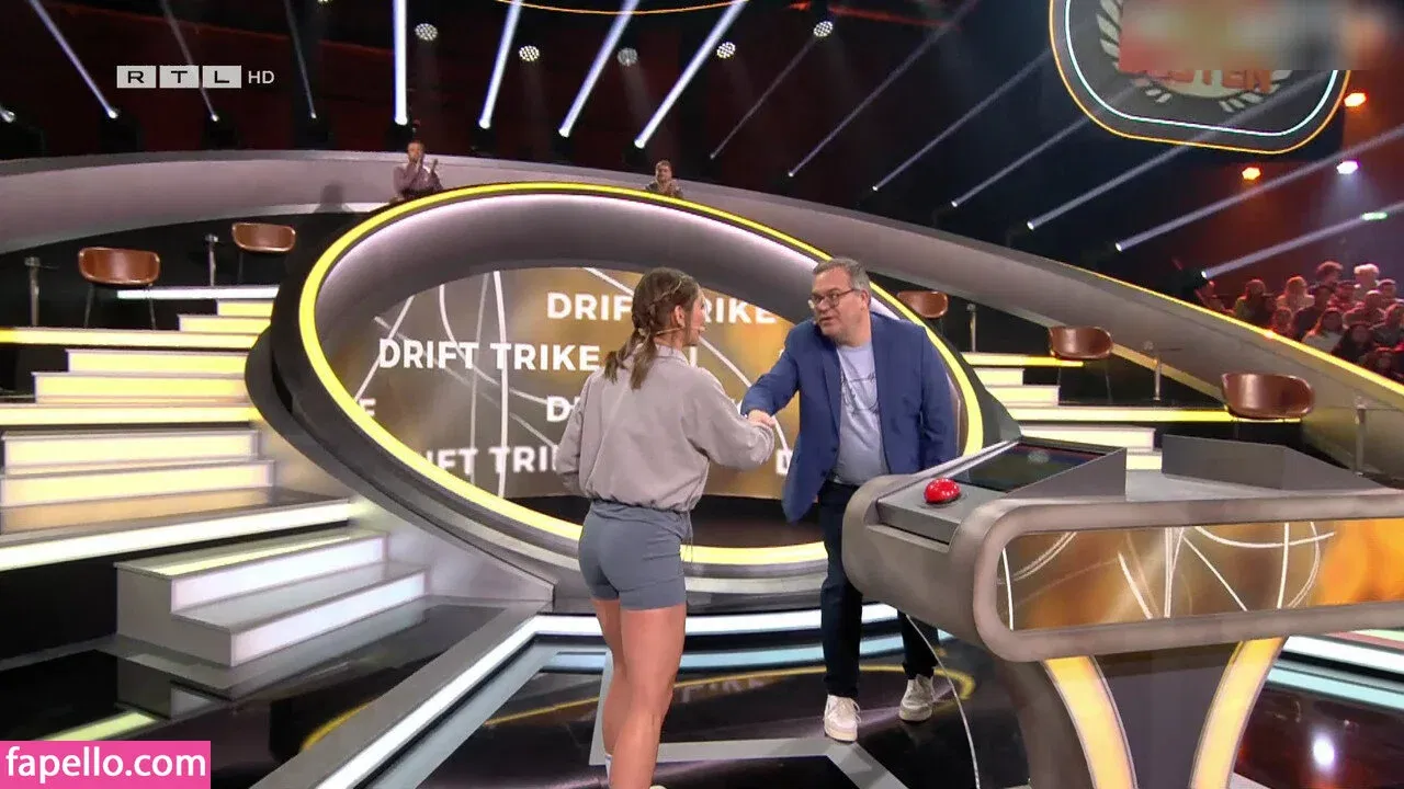 Jana Wosnitza Onlyfans Photo Gallery 