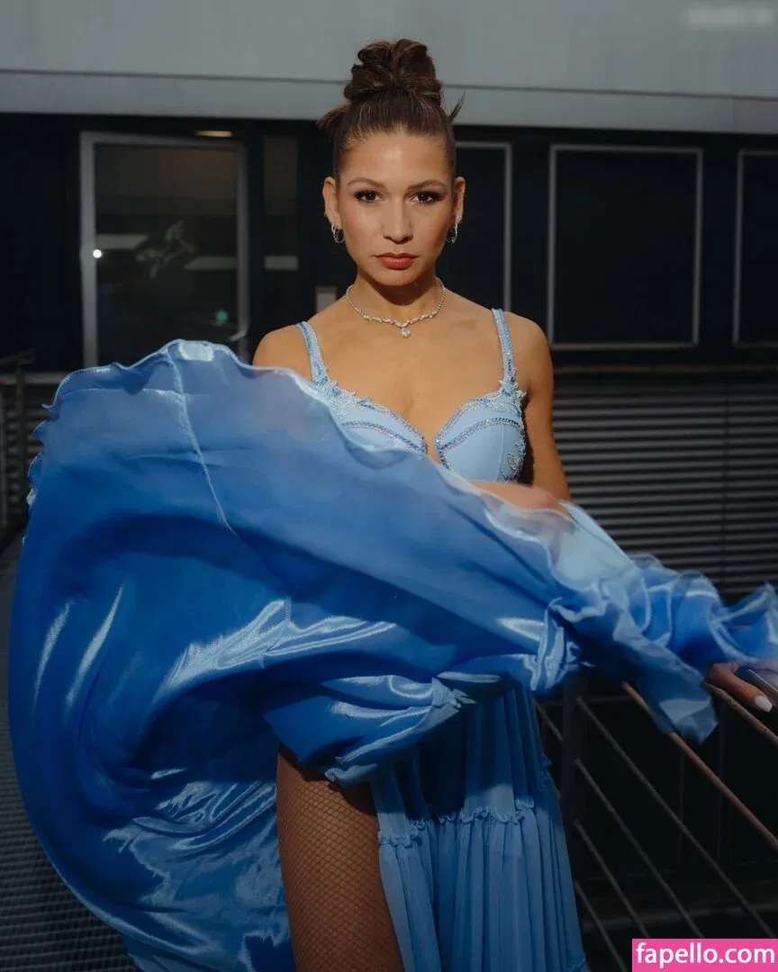 Jana Wosnitza Onlyfans Photo Gallery 