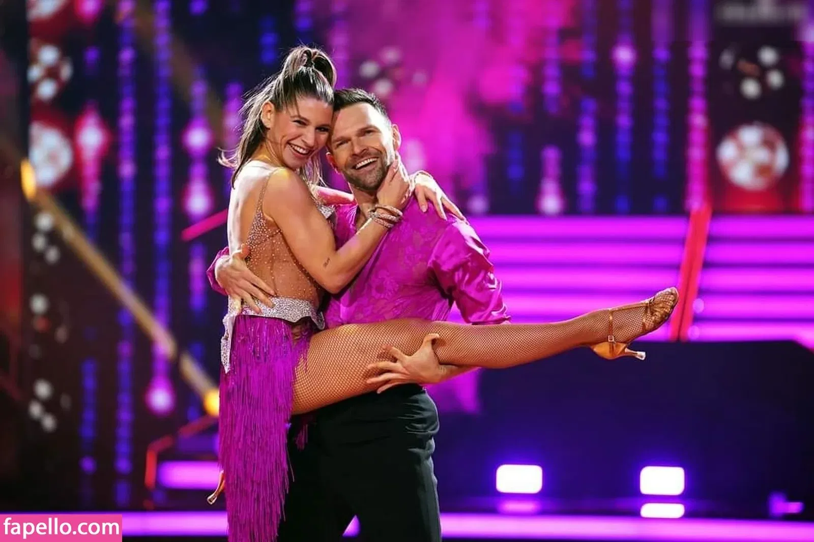 Jana Wosnitza Onlyfans Photo Gallery 