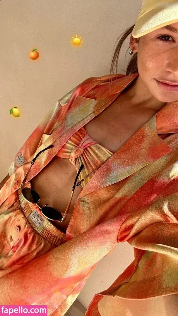 Jana Wosnitza Onlyfans Photo Gallery 