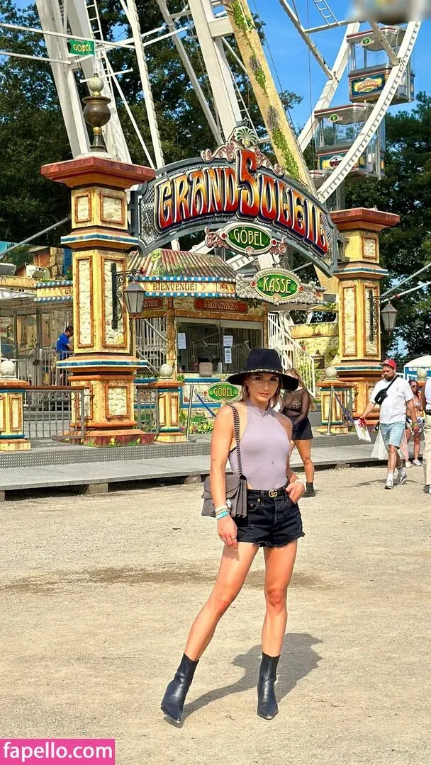 Jana Wosnitza Onlyfans Photo Gallery 