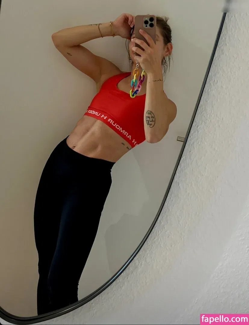 Jana Wosnitza Onlyfans Photo Gallery 