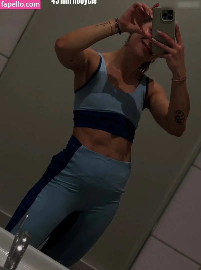 Jana Wosnitza Onlyfans Photo Gallery 