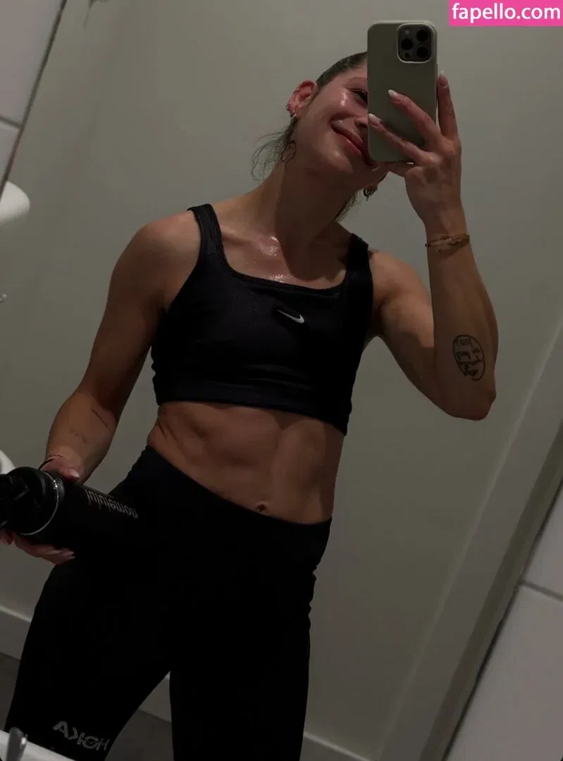 Jana Wosnitza Onlyfans Photo Gallery 