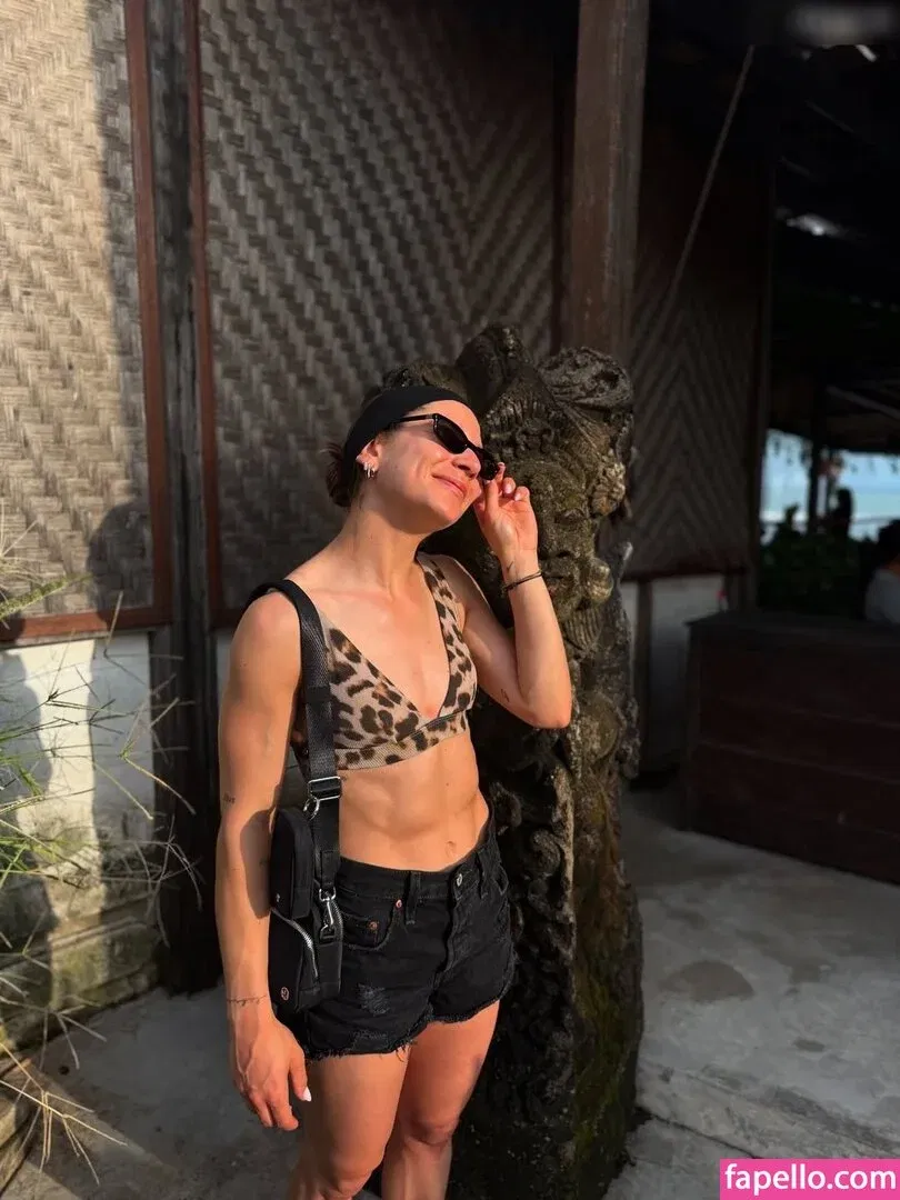 Jana Wosnitza Onlyfans Photo Gallery 