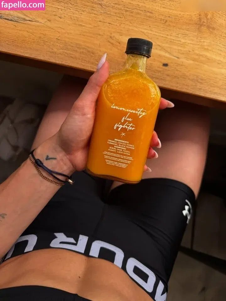 Jana Wosnitza Onlyfans Photo Gallery 