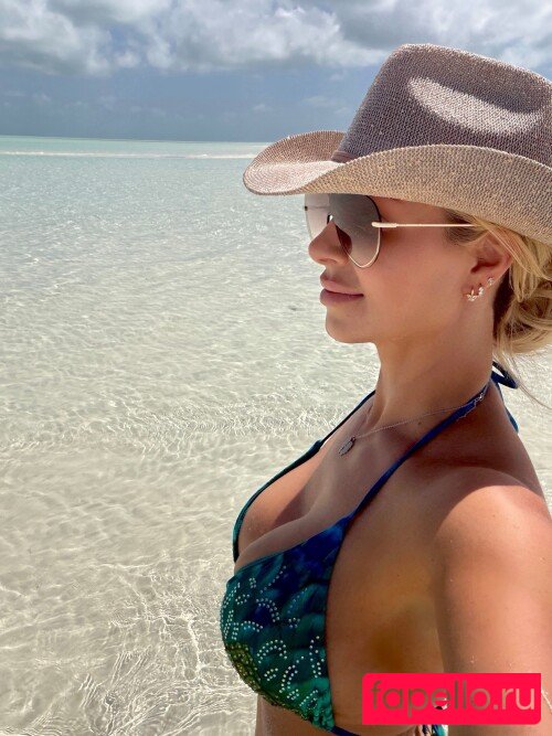 Maryse Ouellet Nude Onlyfans Photo 9