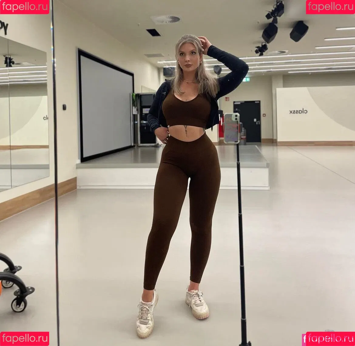 Pauline Caspari Onlyfans Photo Gallery 