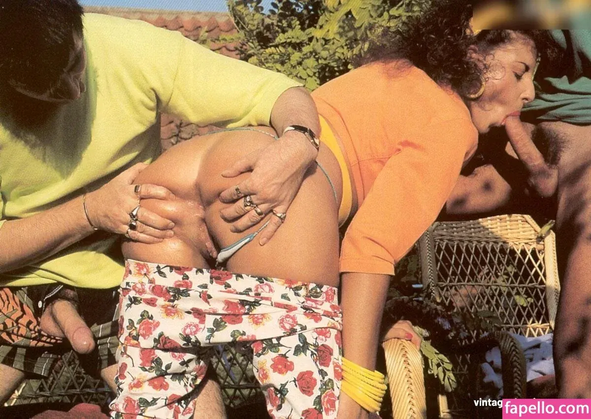 Sarah Young Onlyfans Photo Gallery 