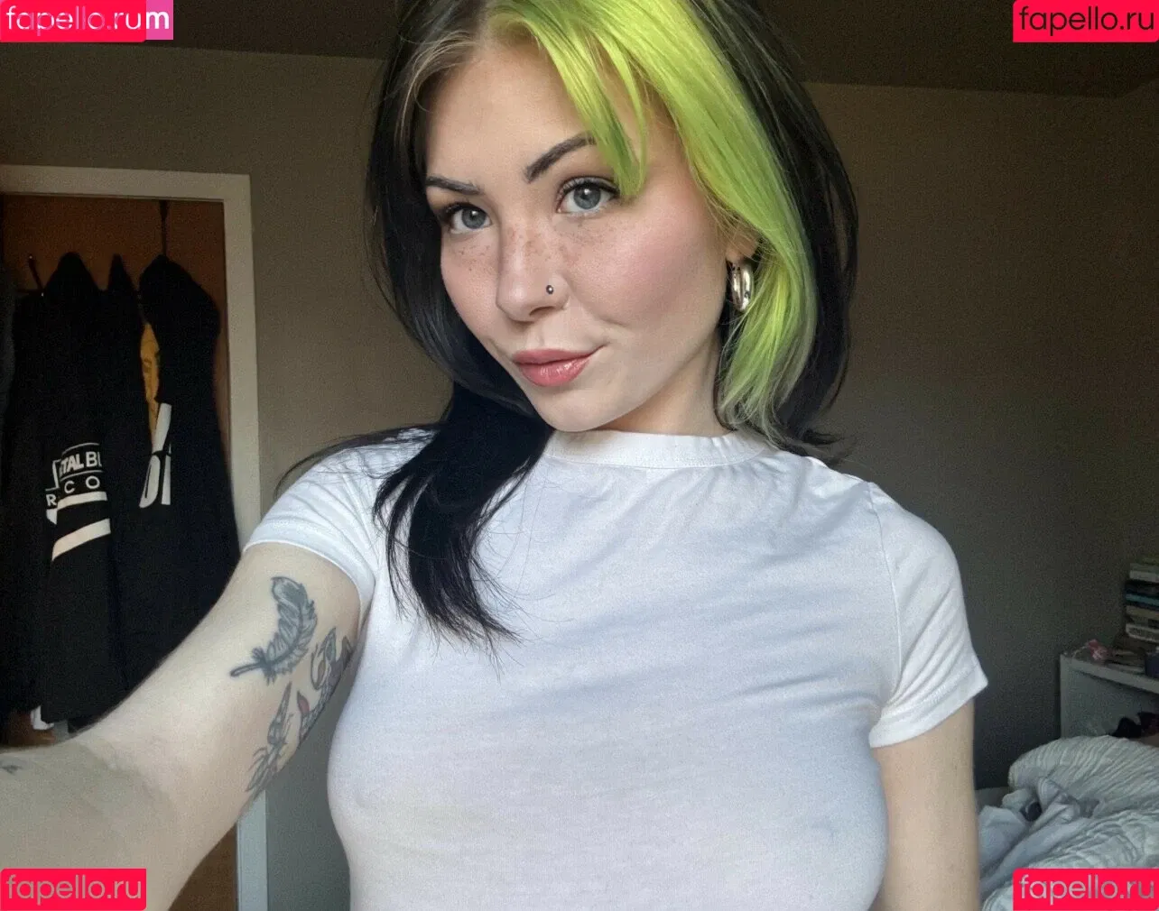 kornsalsa Onlyfans Photo Gallery 
