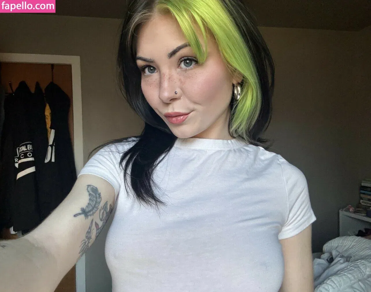 kornsalsa Onlyfans Photo Gallery 