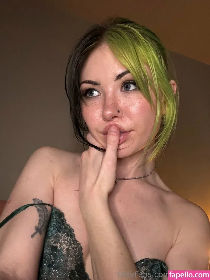 kornsalsa Onlyfans Photo Gallery 