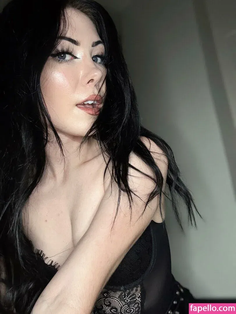 kornsalsa Onlyfans Photo Gallery 