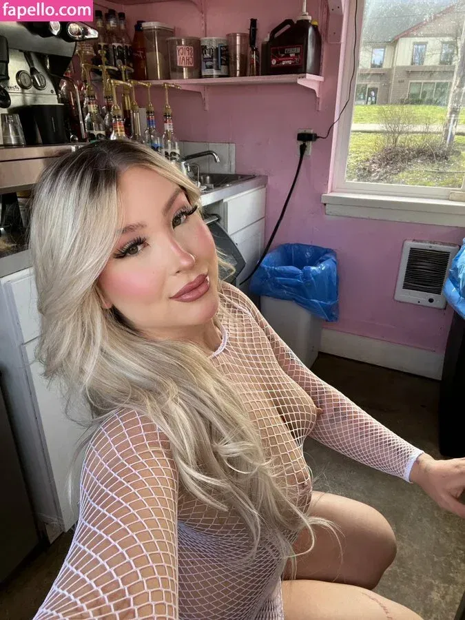 Stacked Blonde Onlyfans Photo Gallery 