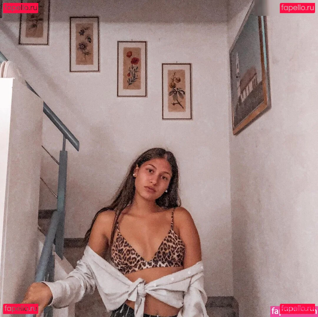 Larush Onlyfans Photo Gallery 