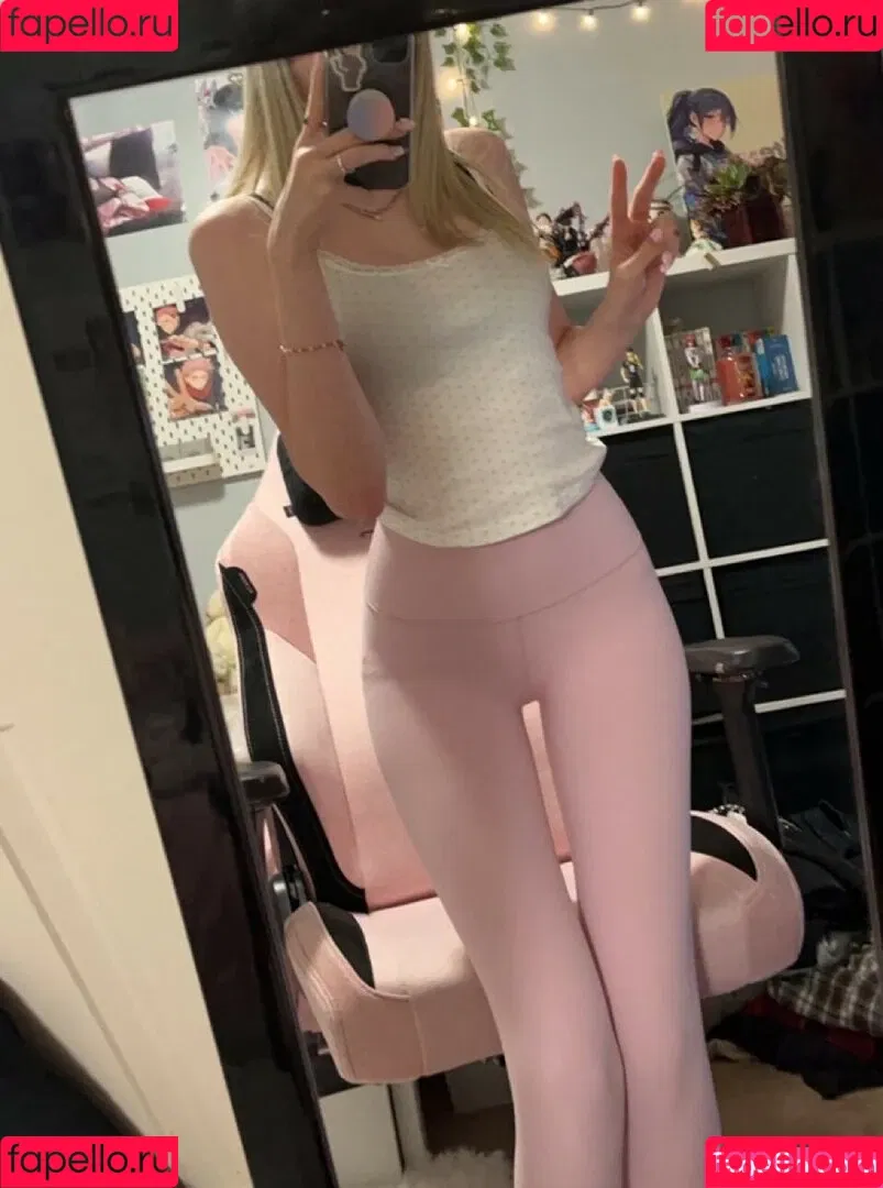 QoR Saige Onlyfans Photo Gallery 