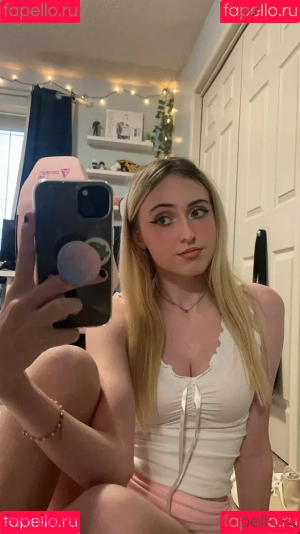 QoR Saige Onlyfans Photo Gallery 
