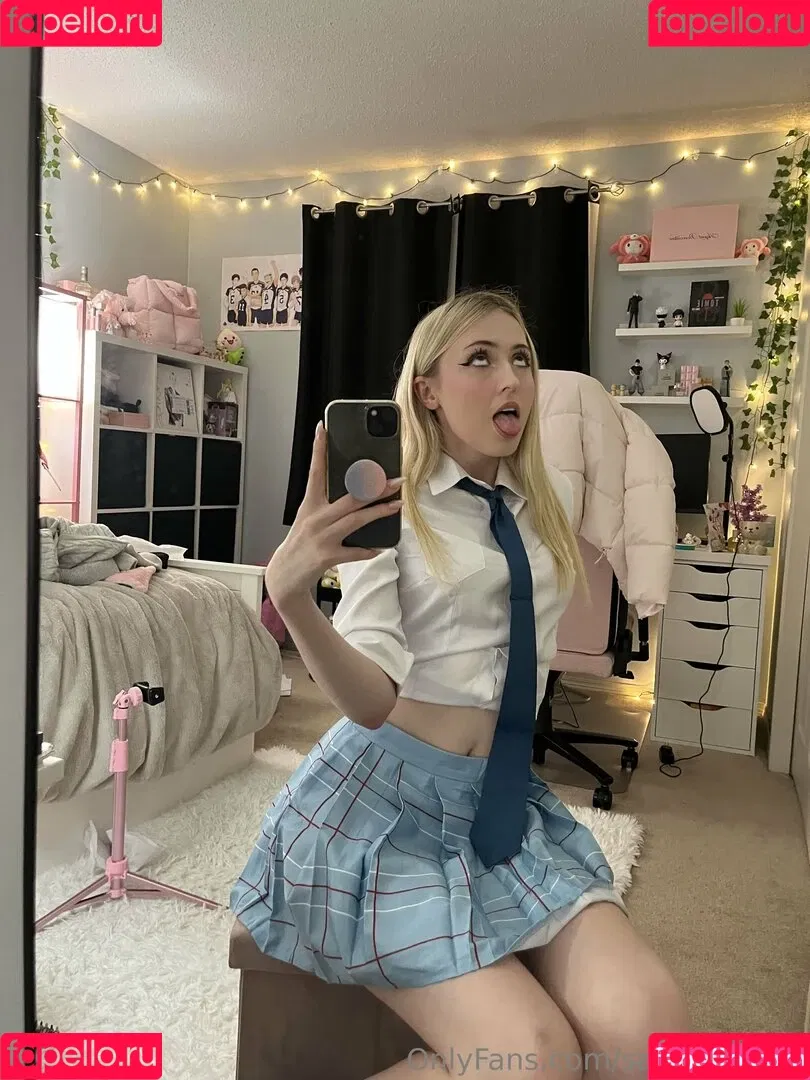 QoR Saige Onlyfans Photo Gallery 
