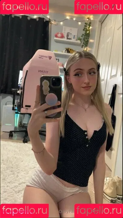 QoR Saige Onlyfans Photo Gallery 