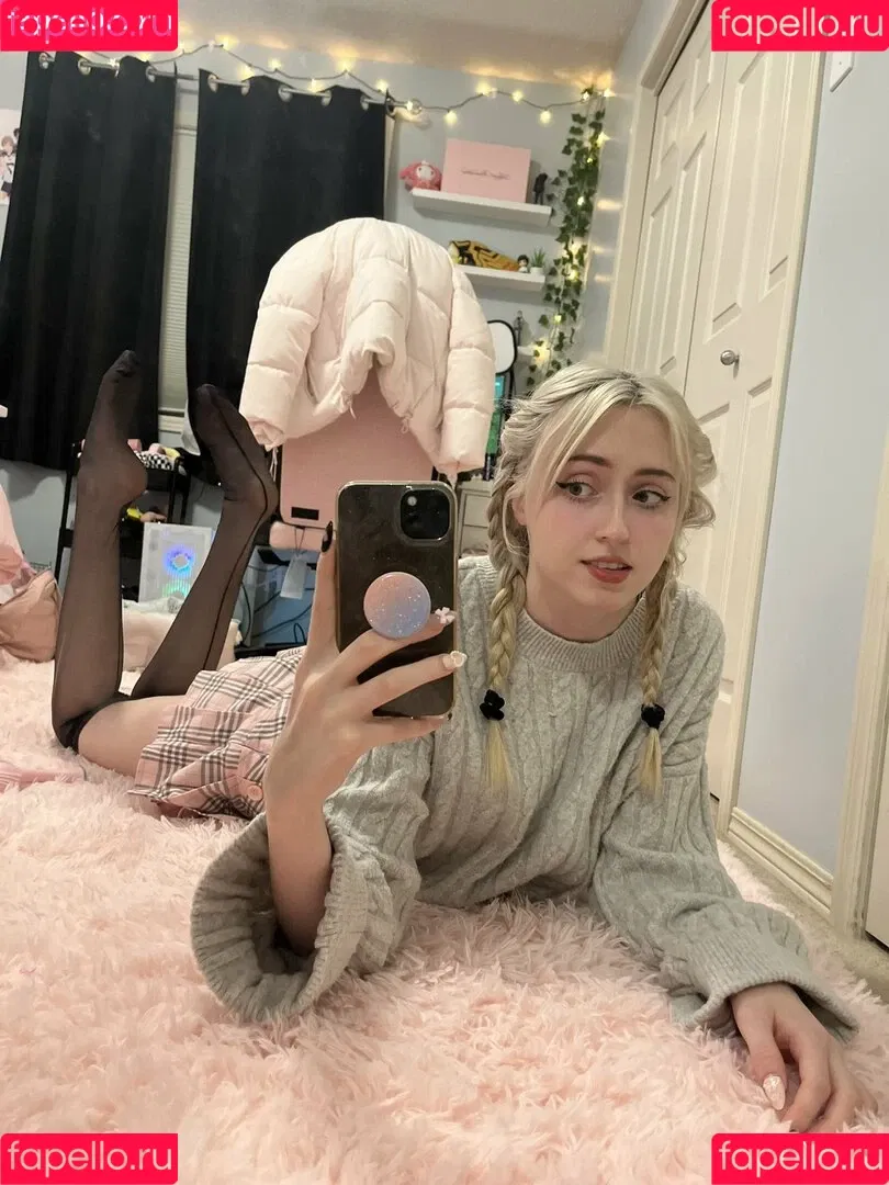 QoR Saige Onlyfans Photo Gallery 