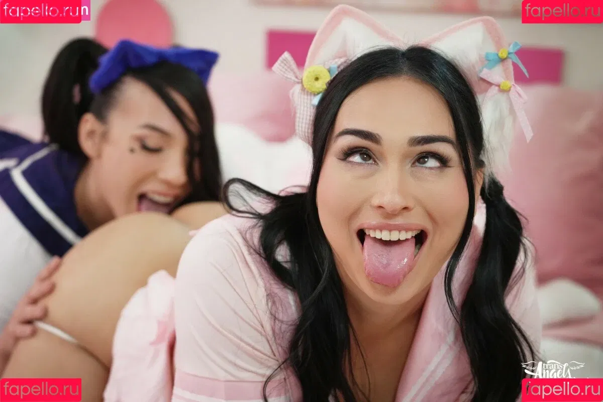 Ember Fiera Onlyfans Photo Gallery 