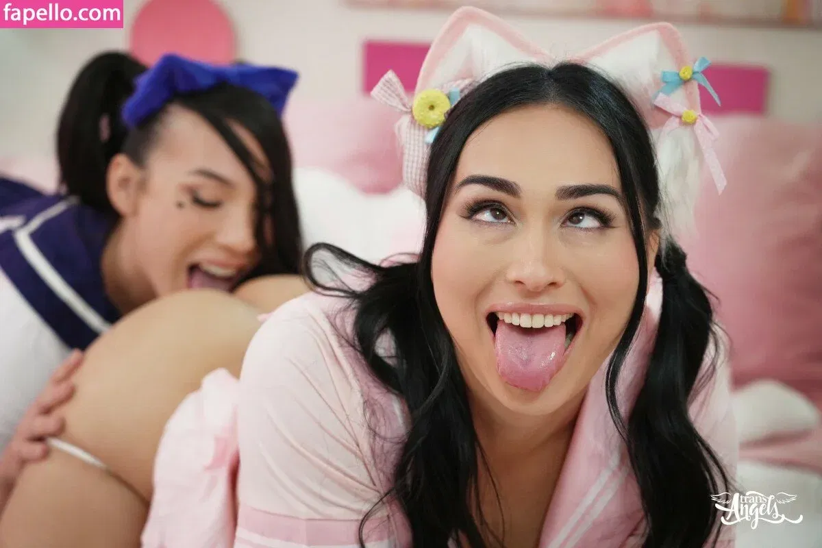 Ember Fiera Onlyfans Photo Gallery 