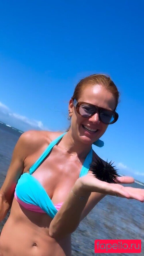 Thaís Pacholek Nude Onlyfans Photo 20