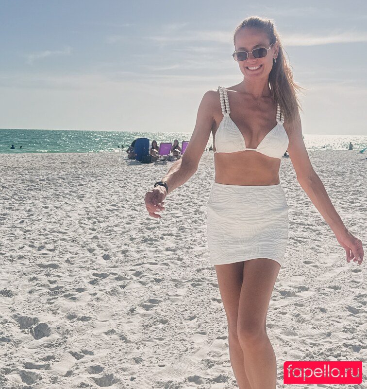 Thaís Pacholek Nude Onlyfans Photo 11