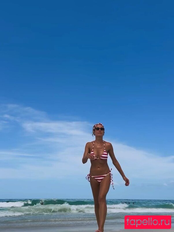 Thaís Pacholek Nude Onlyfans Photo 6