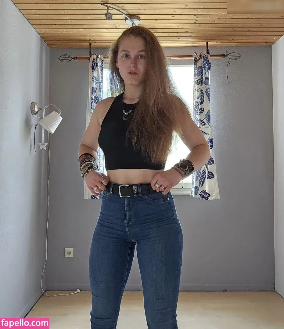 einfachnurchristiinaa Onlyfans Photo Gallery 